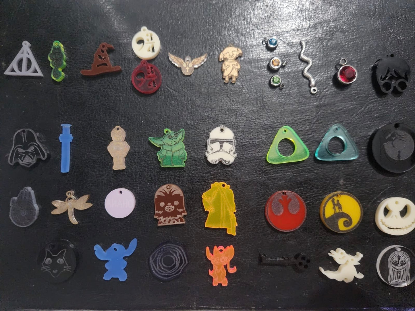 Charms disponibles (compra tu set de brazaletes, y elige de aquí o escríbenos para confirmar)
