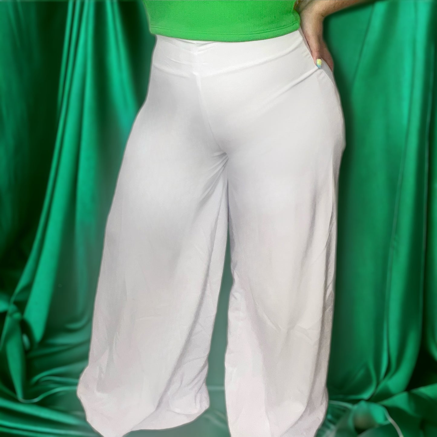 Pantalón Blanco 🤍🫧 bota ancha
